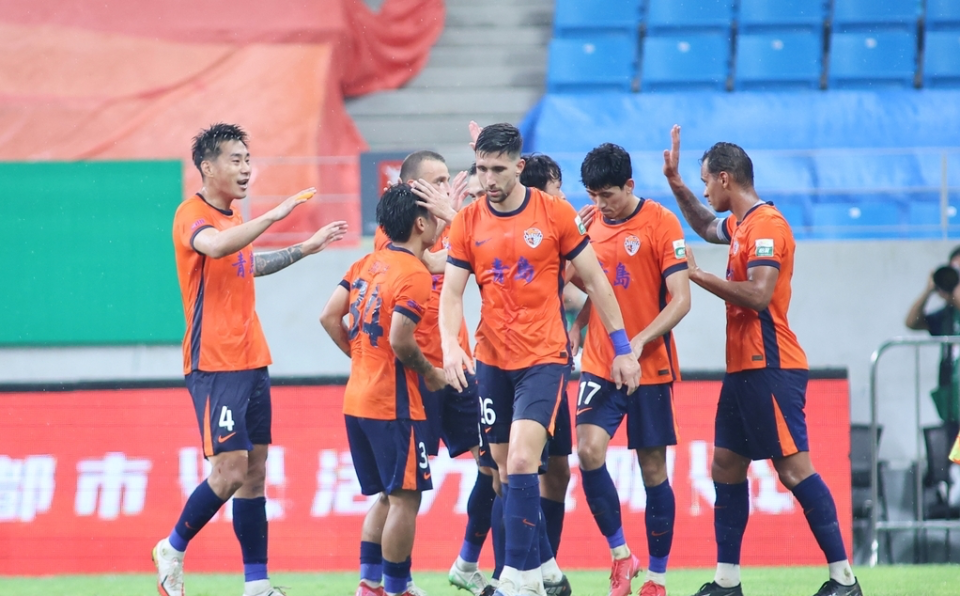 半岛体育-海牛1-1河南！3轮不胜仍列倒数第2，门将屡救险+新外援失空门绝杀