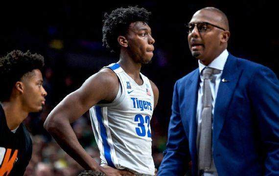 半岛体育官网-便士帮助勇士培养怀斯曼 与科尔合力打造榜眼